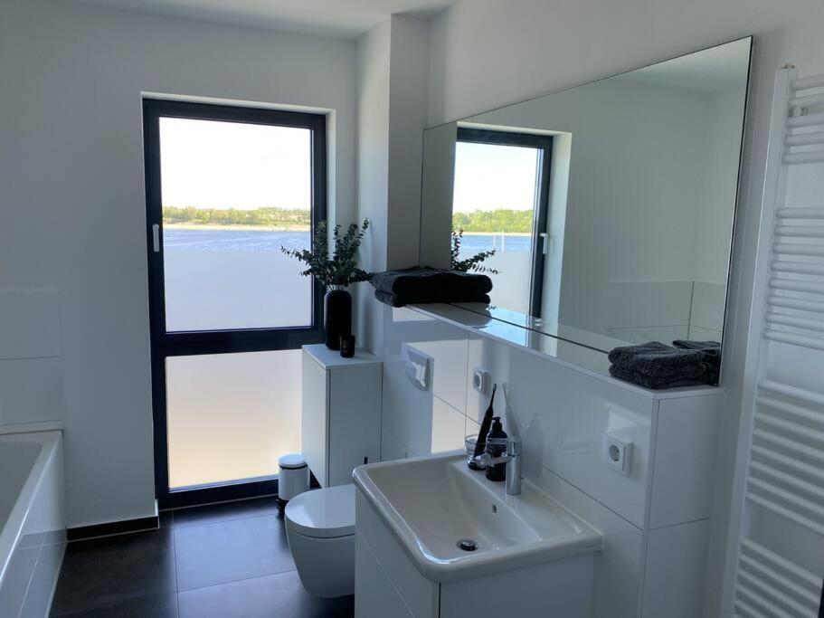 Exklusive Penthouse-Wohnung Im Herzen Rostocks Εξωτερικό φωτογραφία
